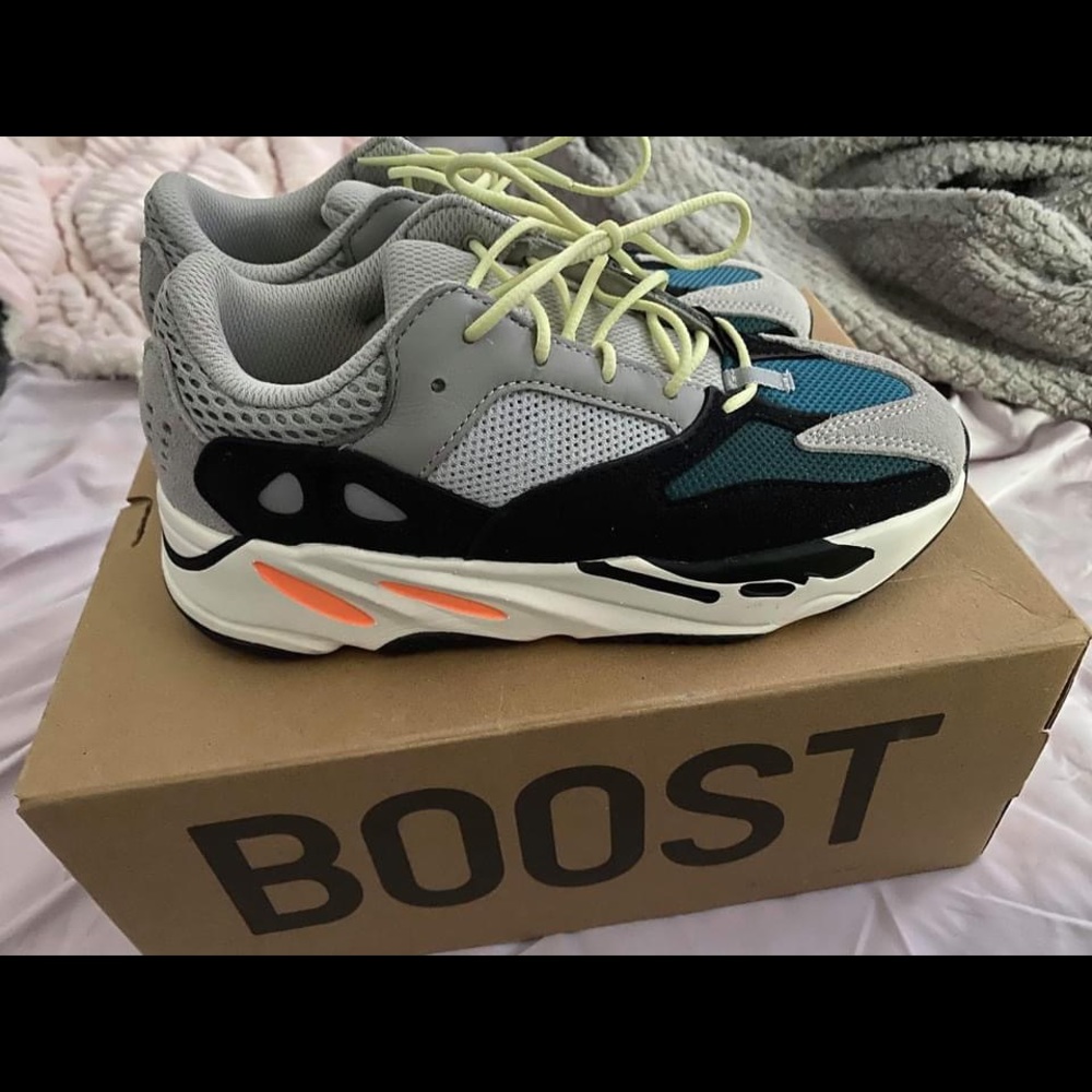 COPY - yeezy waverunner kids
